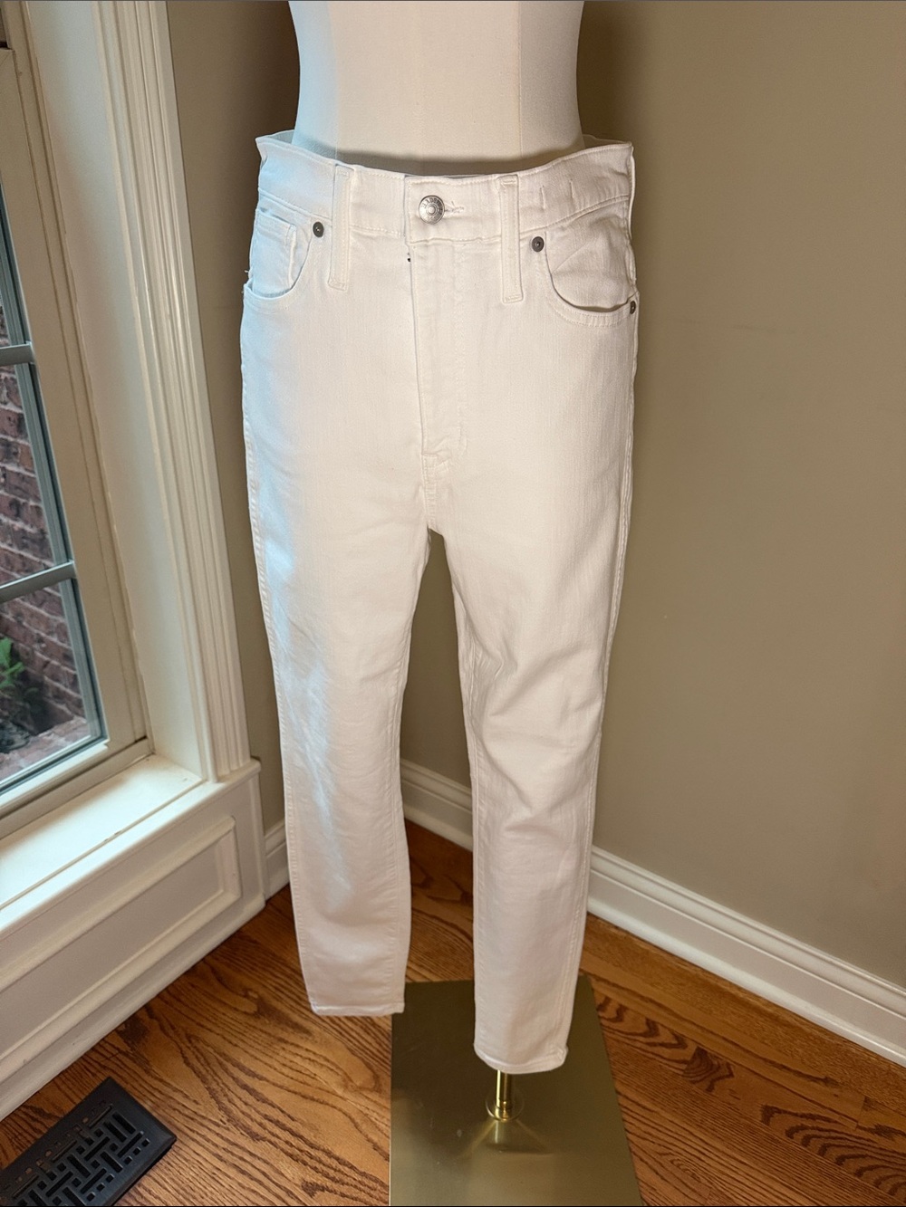 Women’s Madewell White Straight-Leg Jeans